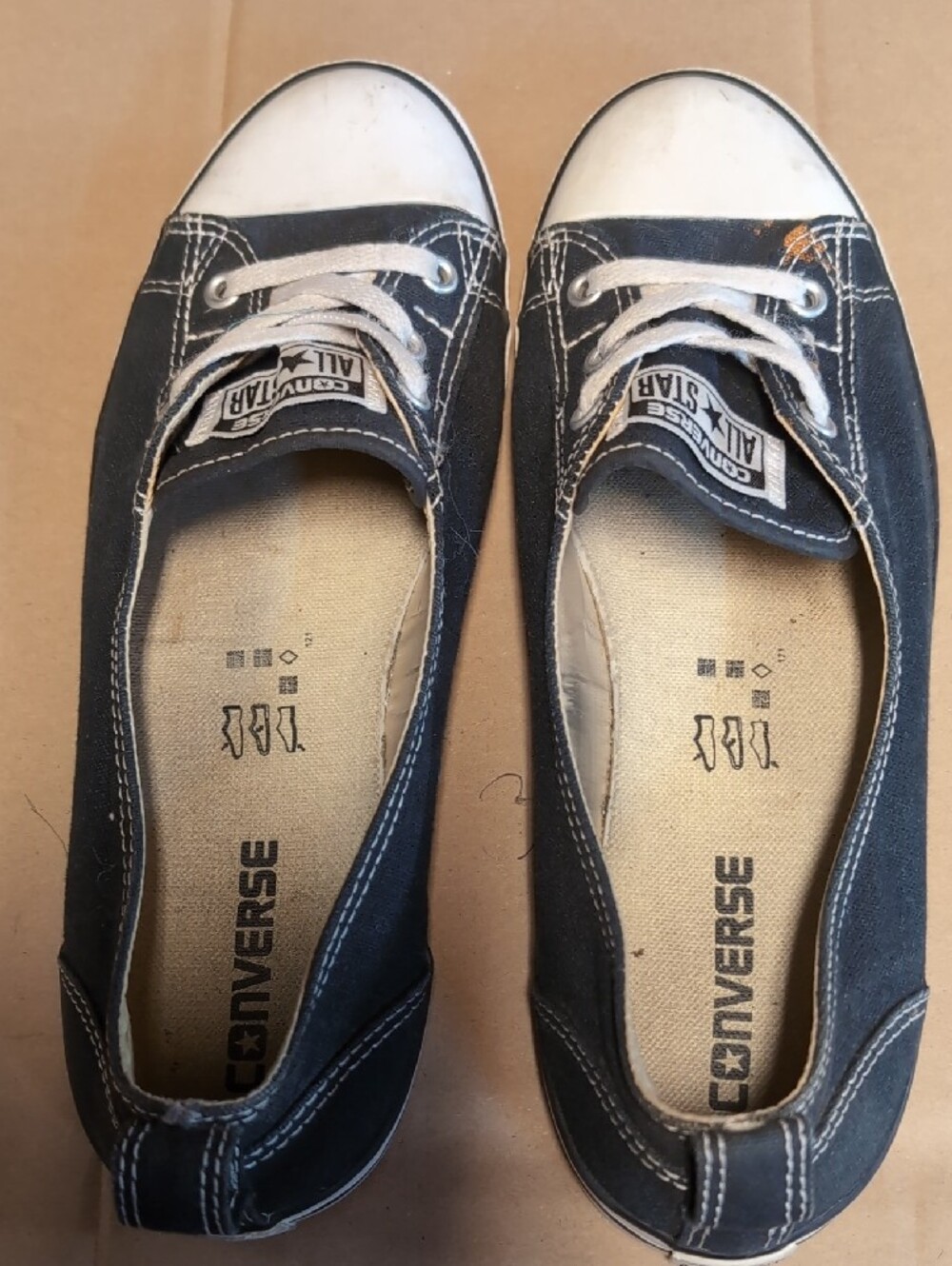 Converse Womens Low-Top Sneakers in Navy and White - Picture 3 of 5